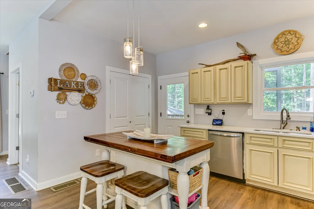 1697 Broad River Scenic DR Tignall, GA 30668
