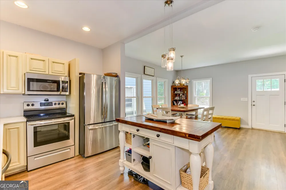 1697 Broad River Scenic DR Tignall, GA 30668