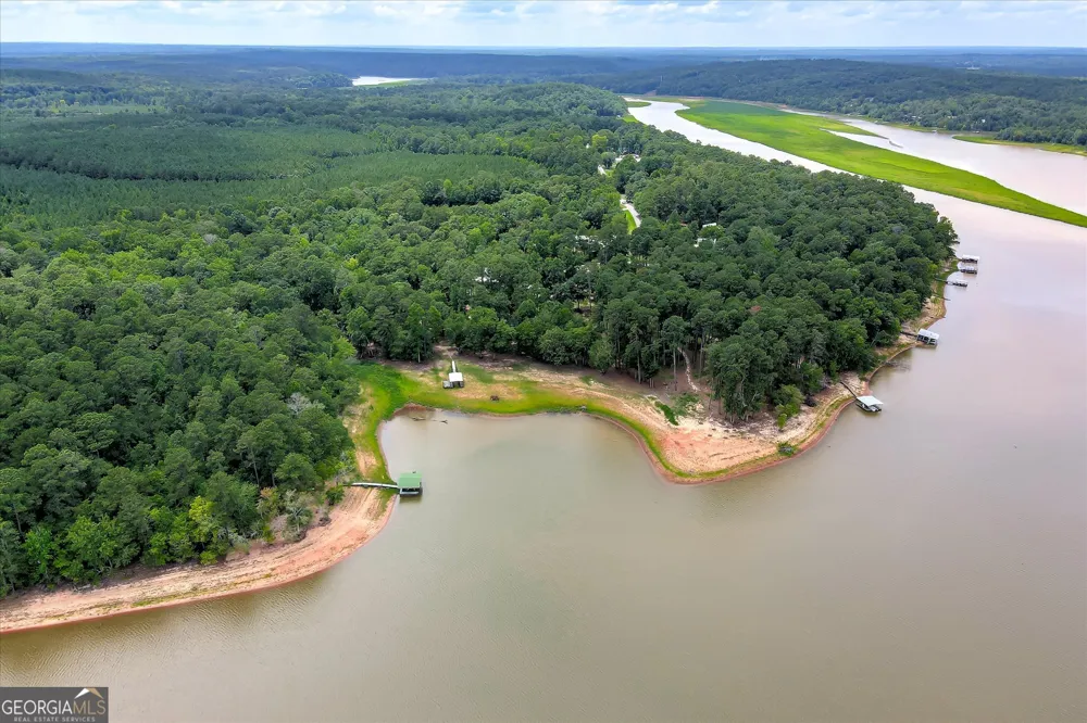 1697 Broad River Scenic DR Tignall, GA 30668