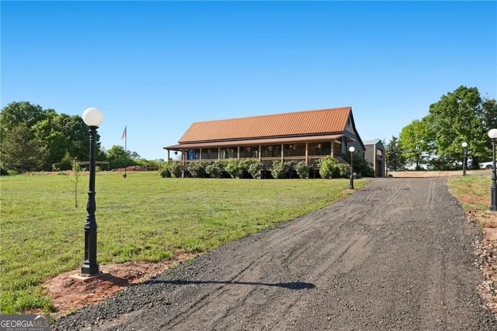 8346 Highway 98 W Commerce, GA 30530