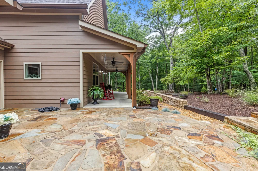 65 Eagle Bluff RD Menlo, GA 30731