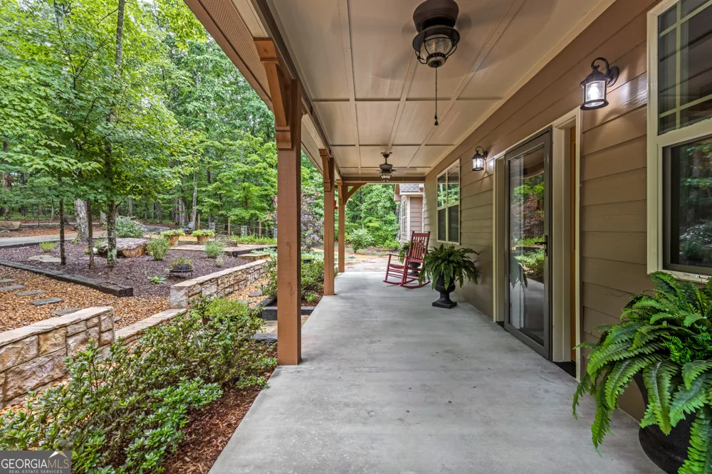 65 Eagle Bluff RD Menlo, GA 30731