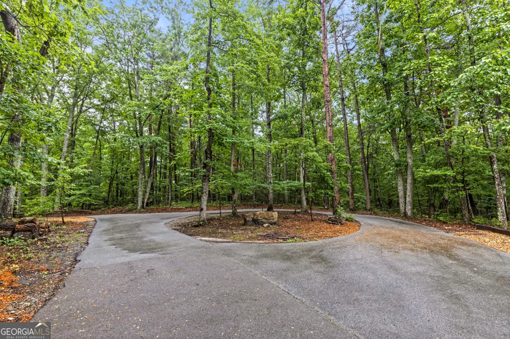65 Eagle Bluff RD Menlo, GA 30731