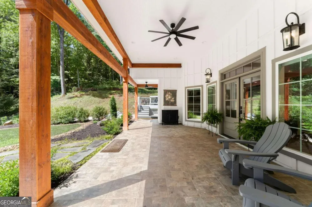 189 Peace Valley RD Dahlonega, GA 30533