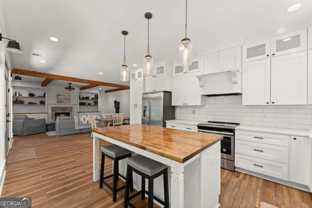 189 Peace Valley RD Dahlonega, GA 30533