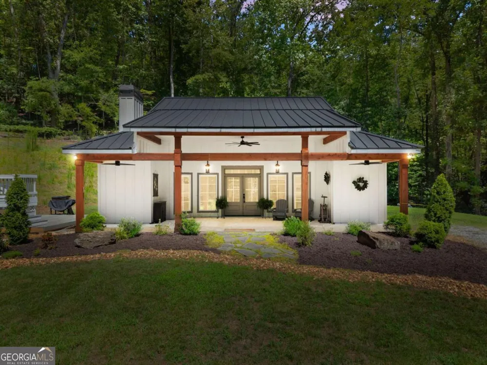189 Peace Valley RD Dahlonega, GA 30533