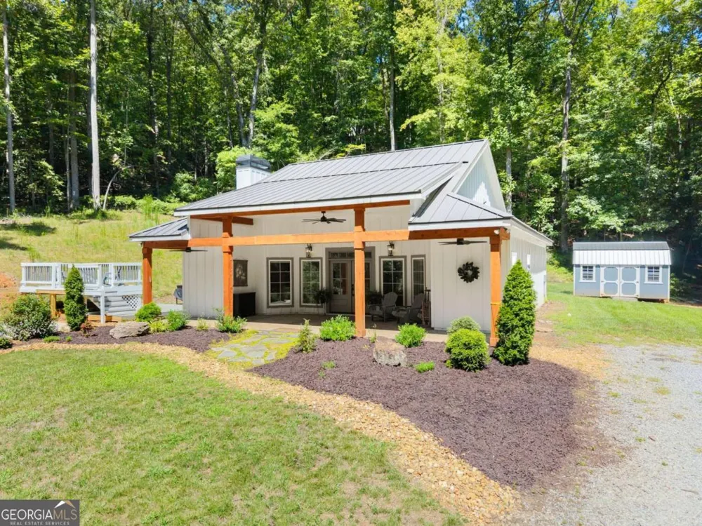 189 Peace Valley RD Dahlonega, GA 30533