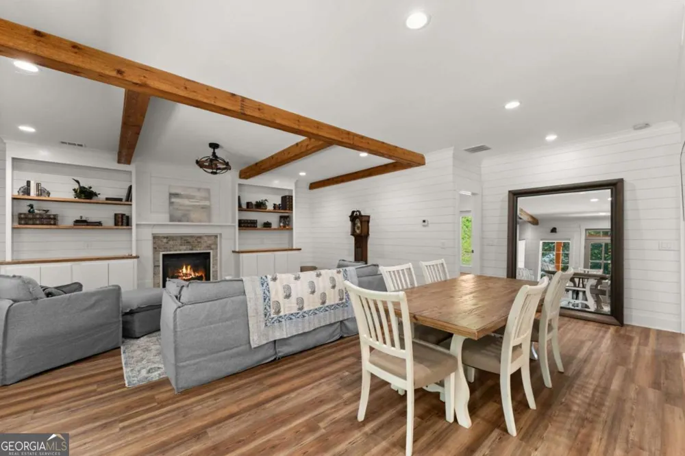 189 Peace Valley RD Dahlonega, GA 30533