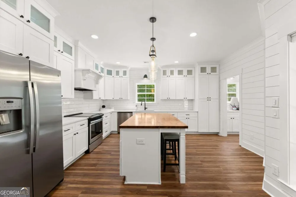 189 Peace Valley RD Dahlonega, GA 30533