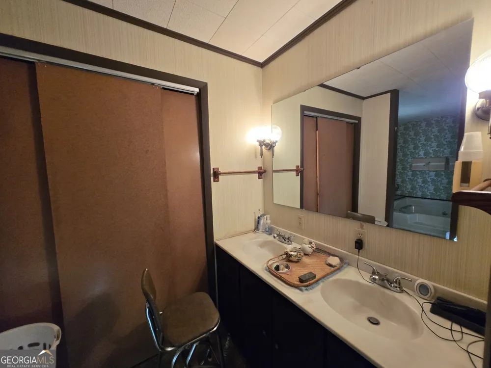 56 April LN Chauncey, GA 31011