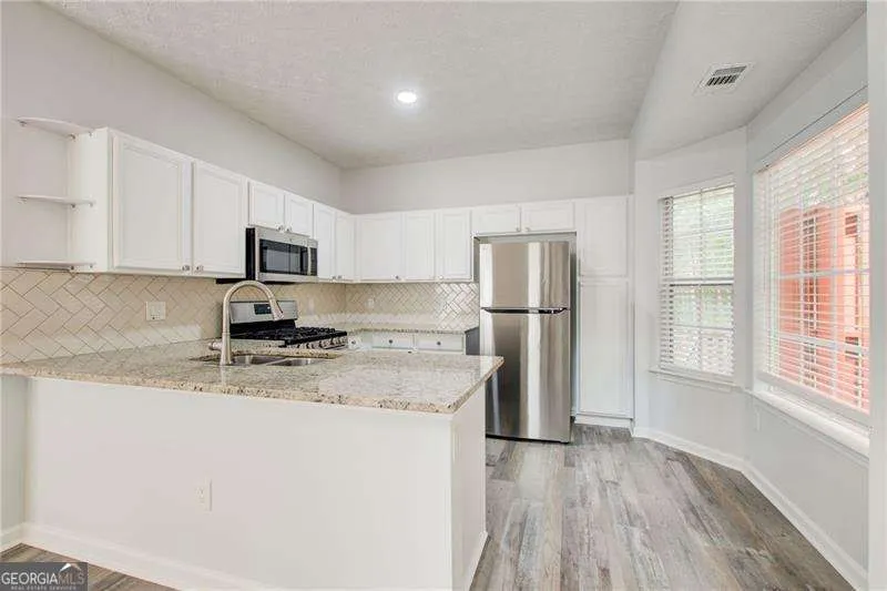 2470 Stonegate DR NW Acworth, GA 30101
