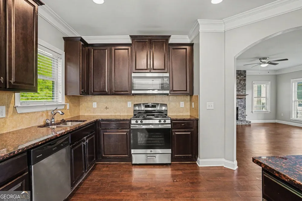 301 Shyre Lake LN McDonough, GA 30253