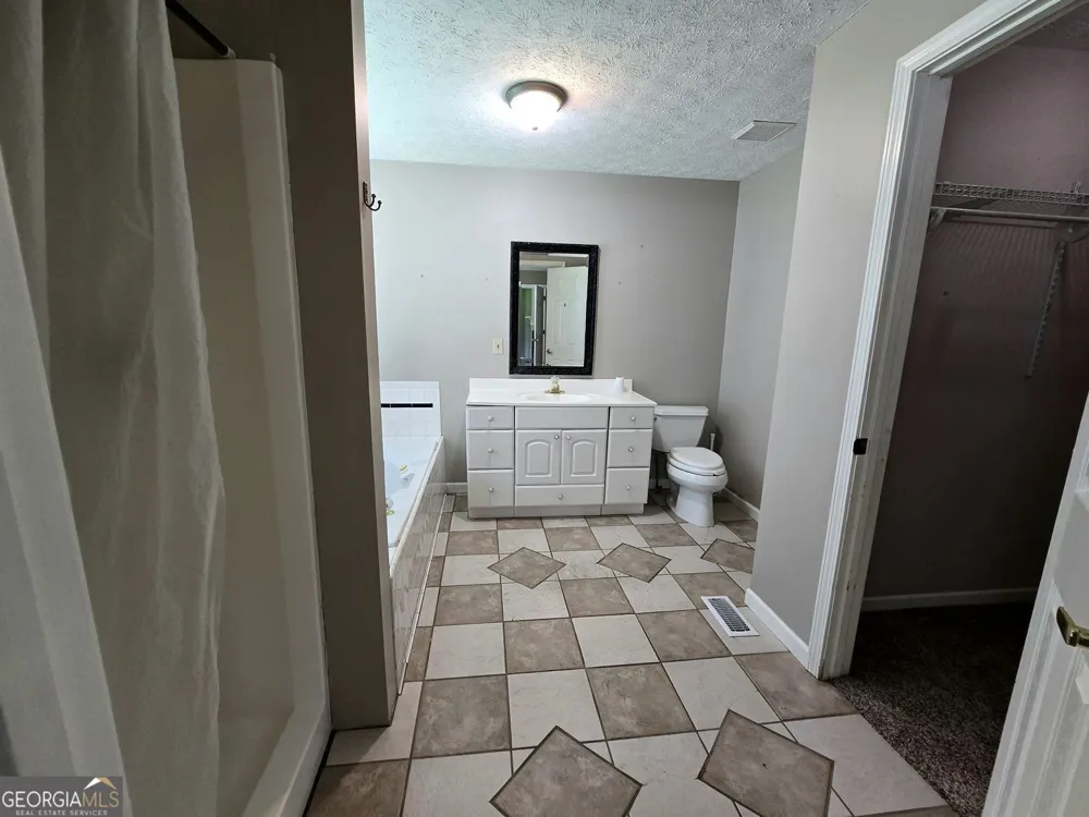 3293 New McEvers RD NW Acworth, GA 30101