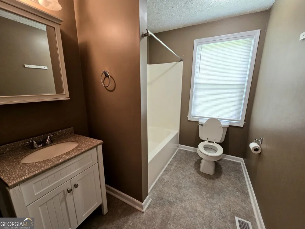 3293 New McEvers RD NW Acworth, GA 30101