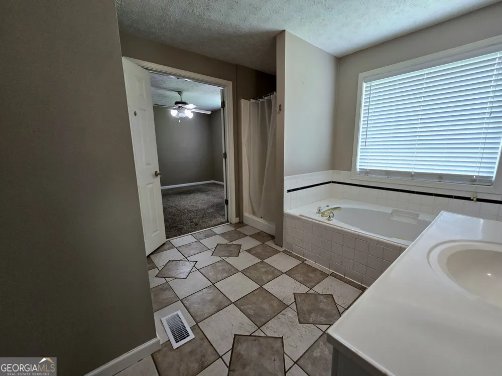 3293 New McEvers RD NW Acworth, GA 30101