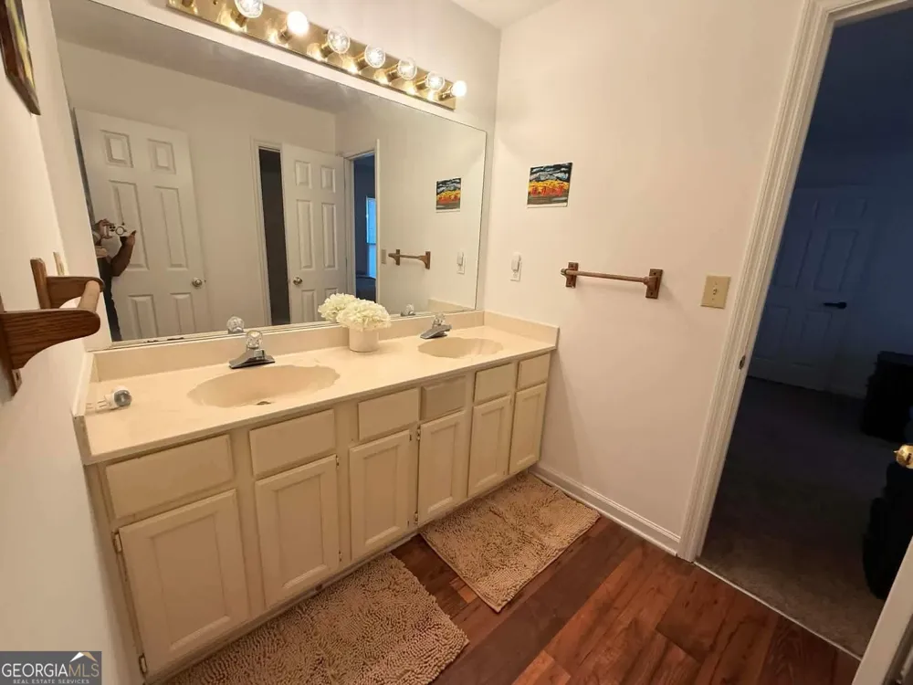 661 Longbow CT Stone Mountain, GA 30087