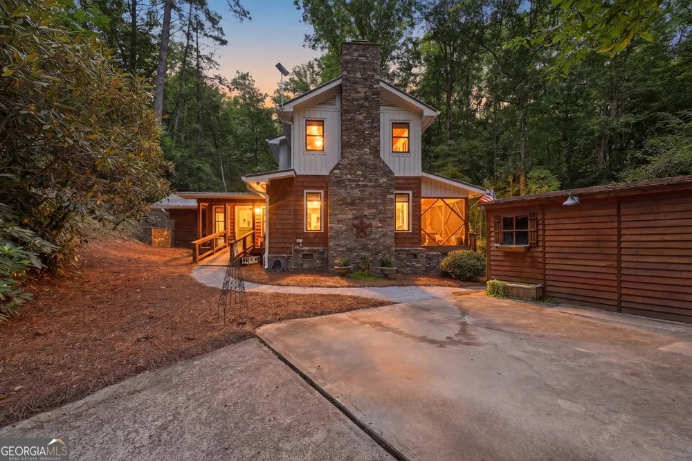 383 Bull Frog LN Clayton, GA 30525