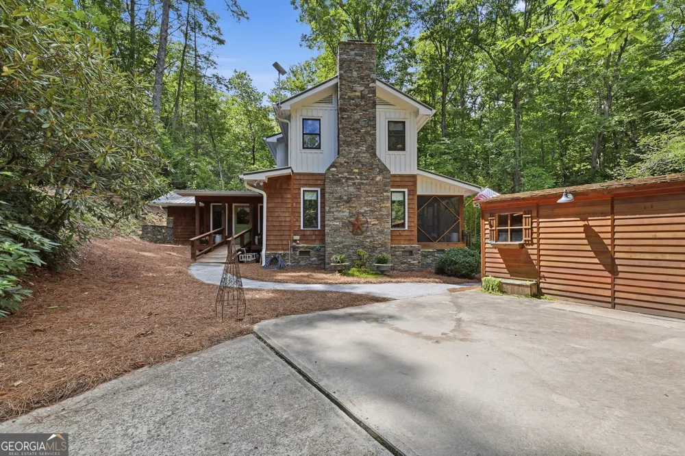 383 Bull Frog LN Clayton, GA 30525