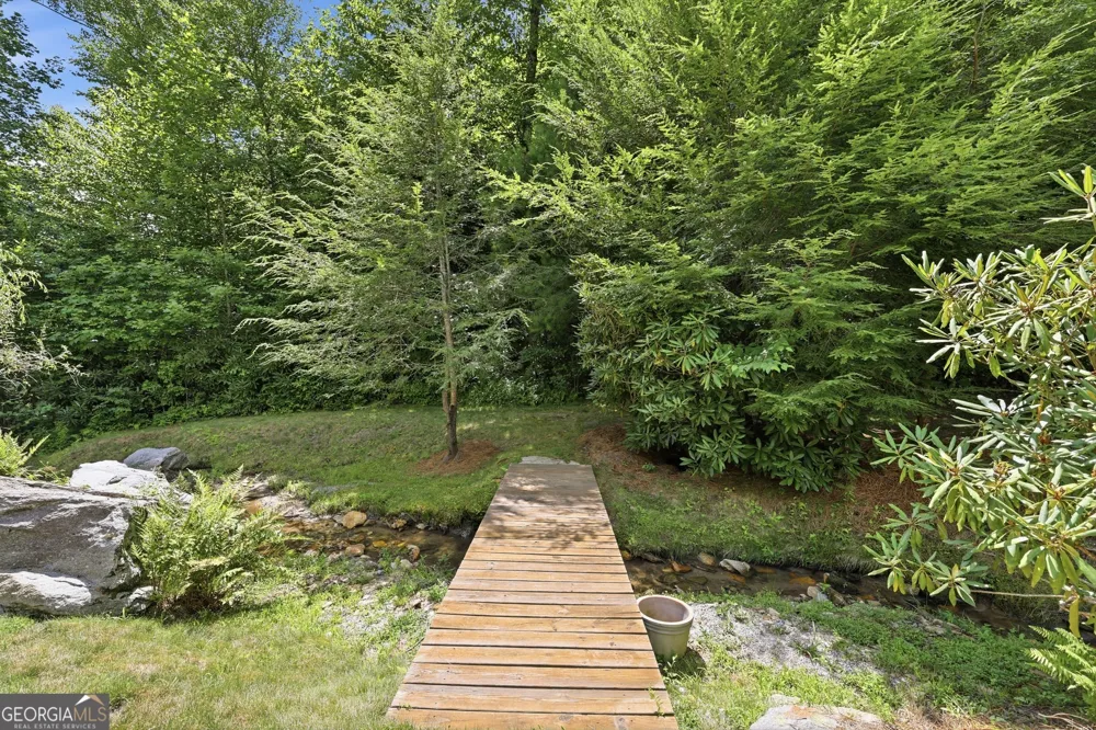 383 Bull Frog LN Clayton, GA 30525