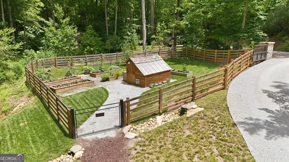 383 Bull Frog LN Clayton, GA 30525