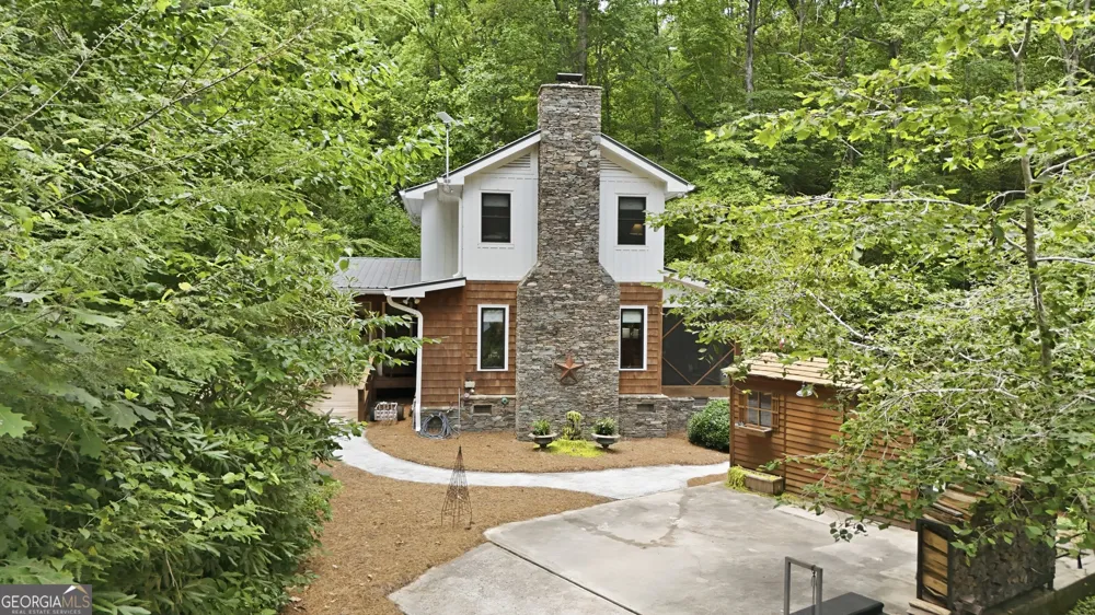 383 Bull Frog LN Clayton, GA 30525