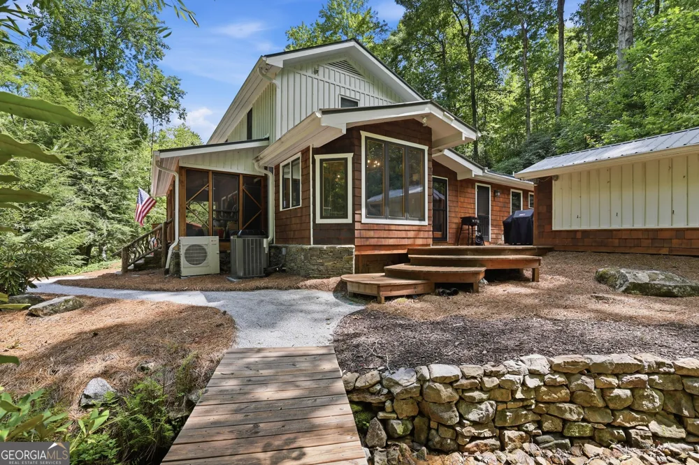 383 Bull Frog LN Clayton, GA 30525