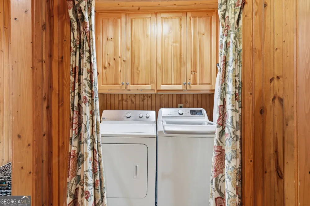 383 Bull Frog LN Clayton, GA 30525