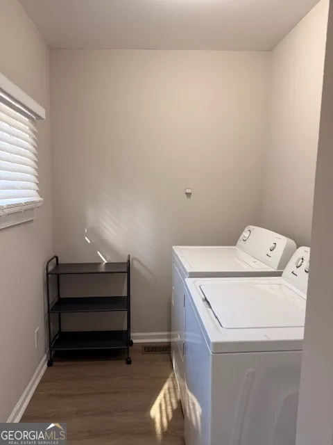 2297 Rockbridge RD Stone Mountain, GA 30087