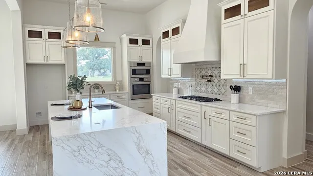105 PIONEER TRL Adkins, TX 78101