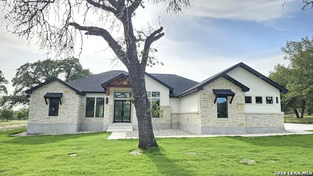 105 PIONEER TRL Adkins, TX 78101