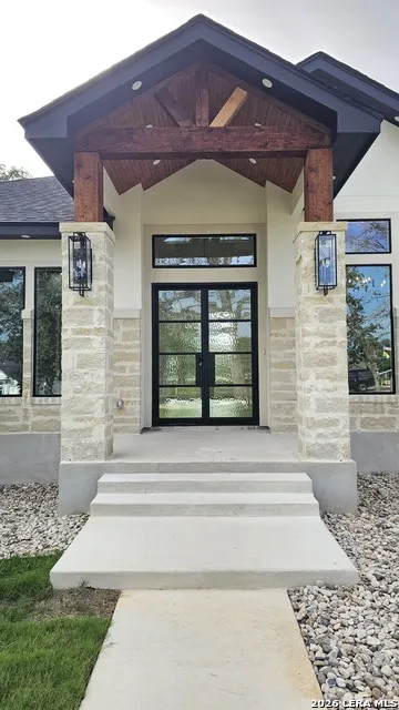 105 PIONEER TRL Adkins, TX 78101