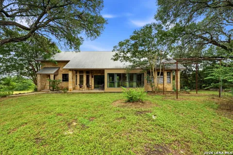 2939 Rolling Oaks Dr