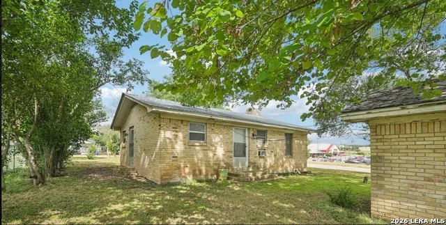 1620 CAVETT ST Gonzales, TX 78629