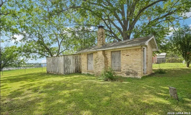 1620 CAVETT ST Gonzales, TX 78629