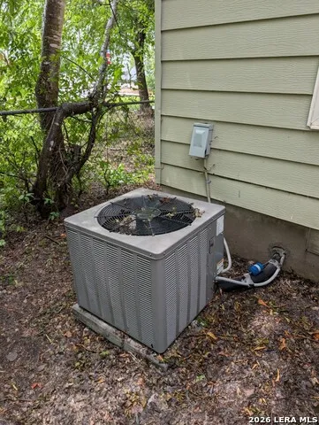 523 Rotary San Antonio, TX 78202
