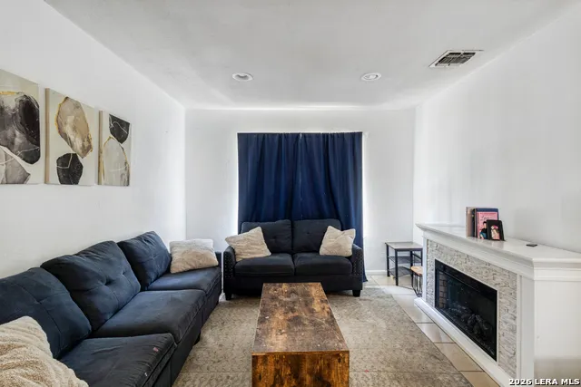 411 SAMUEL DR San Antonio, TX 78227