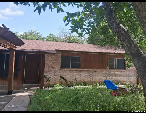 335 RADIANCE AVE San Antonio, TX 78218