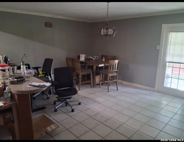 335 RADIANCE AVE San Antonio, TX 78218