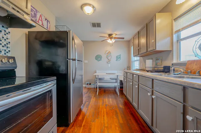 247 Allen M Parks Rockport, TX 78382