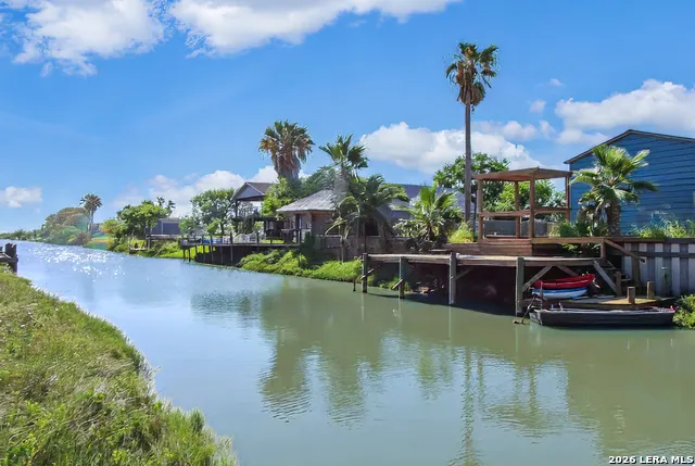 247 Allen M Parks Rockport, TX 78382