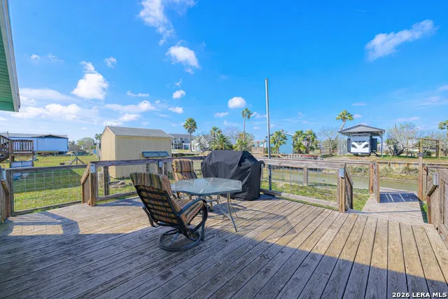 247 Allen M Parks Rockport, TX 78382