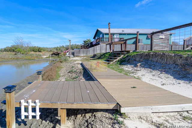 247 Allen M Parks Rockport, TX 78382