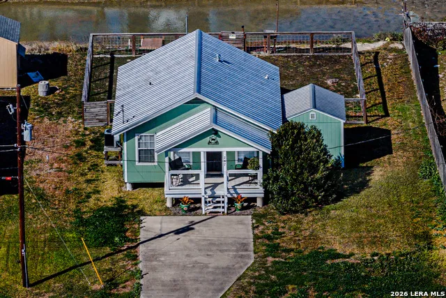 247 Allen M Parks Rockport, TX 78382