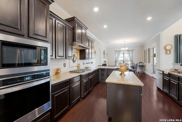 196 TEXAS BND Castroville, TX 78009