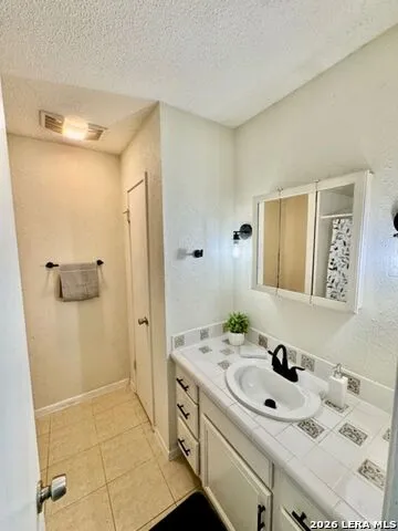 8006 Harper Valley Live Oak, TX 78233