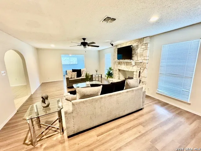 8006 Harper Valley Live Oak, TX 78233