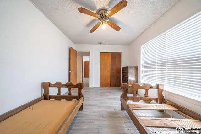 371 Lake Country Lakehills, TX 78063