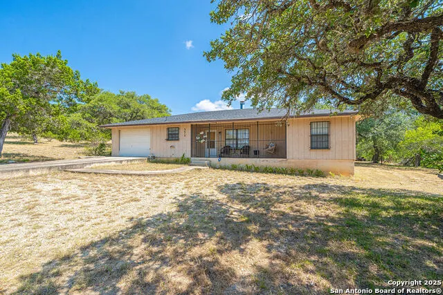 371 Lake Country Lakehills, TX 78063