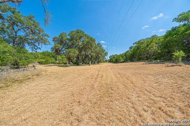 371 Lake Country Lakehills, TX 78063