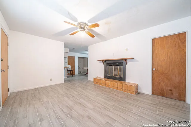 371 Lake Country Lakehills, TX 78063